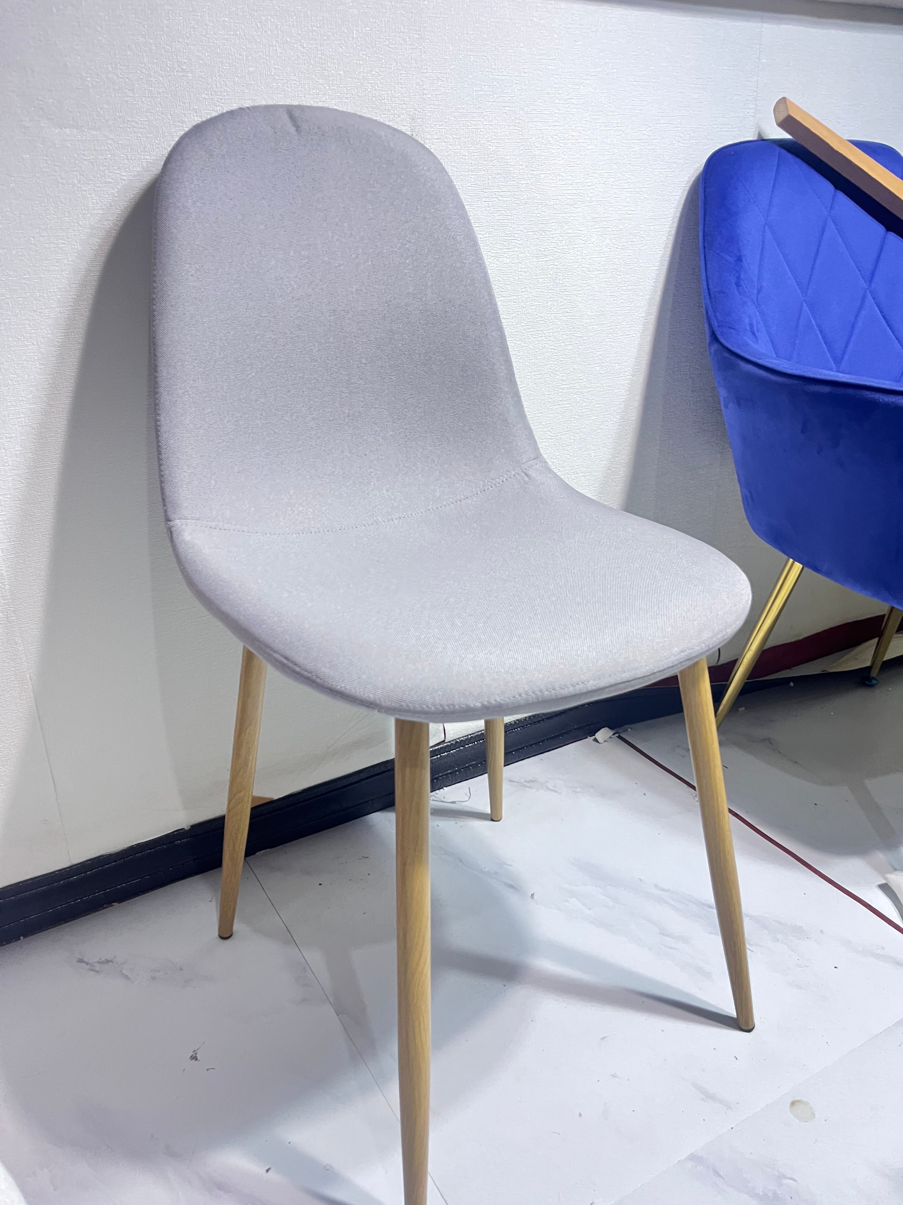 JUEGO COMEDOR 140X90 + SILLAS SCOOP