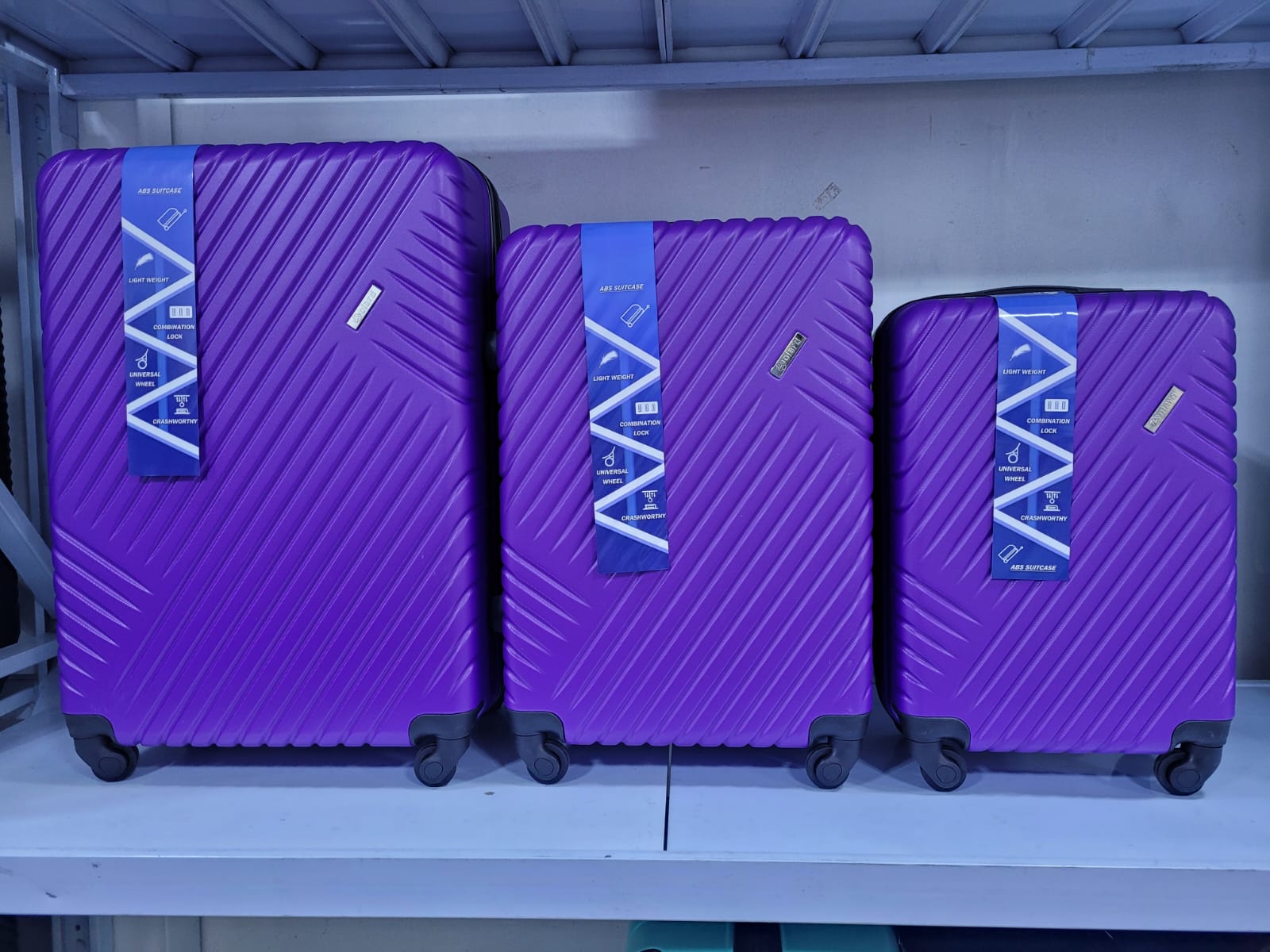 Set de tres maletas ruedas 360/ sistema