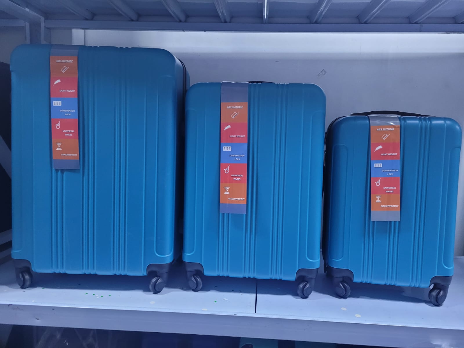 Set de tres maletas ruedas 360/ sistema
