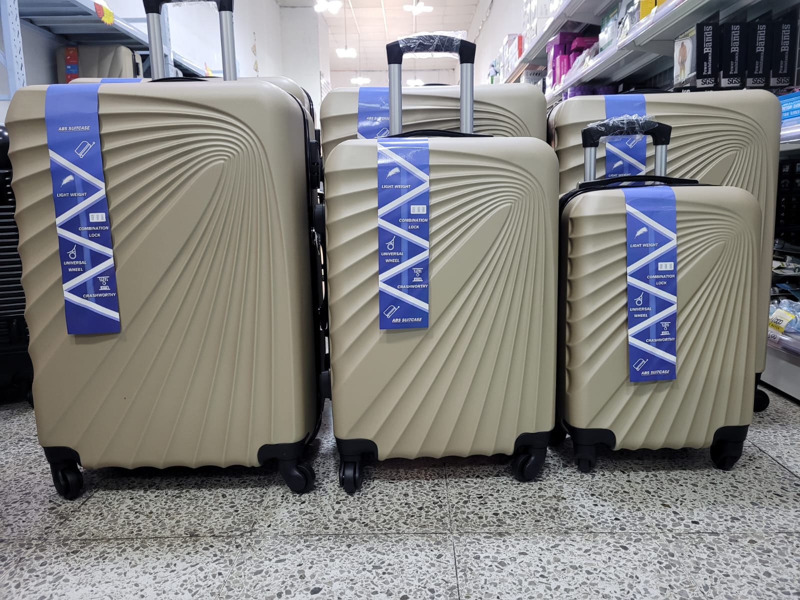Set de tres maletas ruedas 360/ sistema